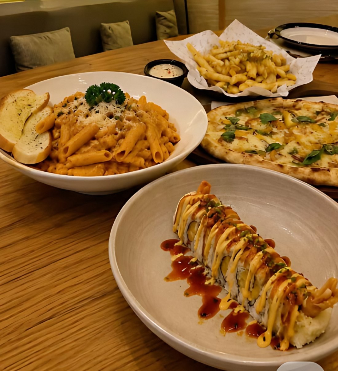 Pasta and pizza platter